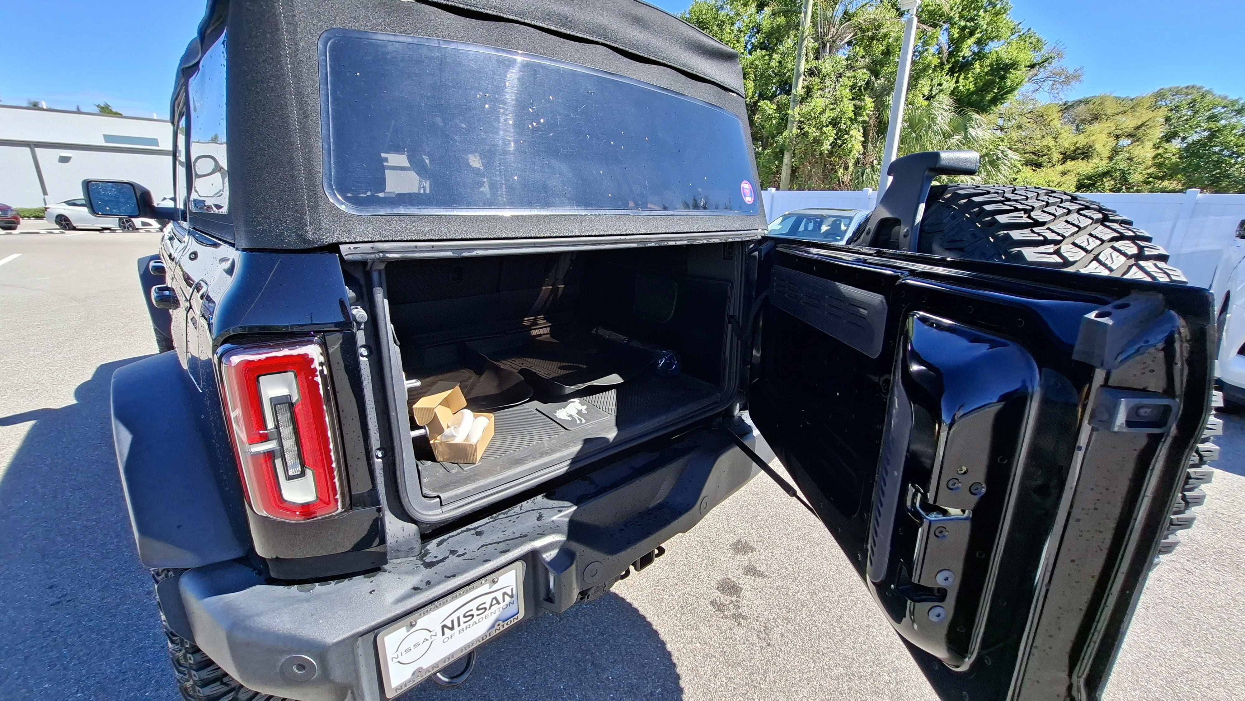 Used 2023 Ford Bronco Outer Banks w/ Sasquatch Package image 21