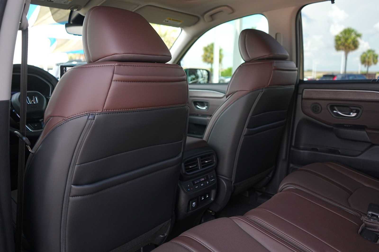 Used 2026 Honda Pilot Elite image 13