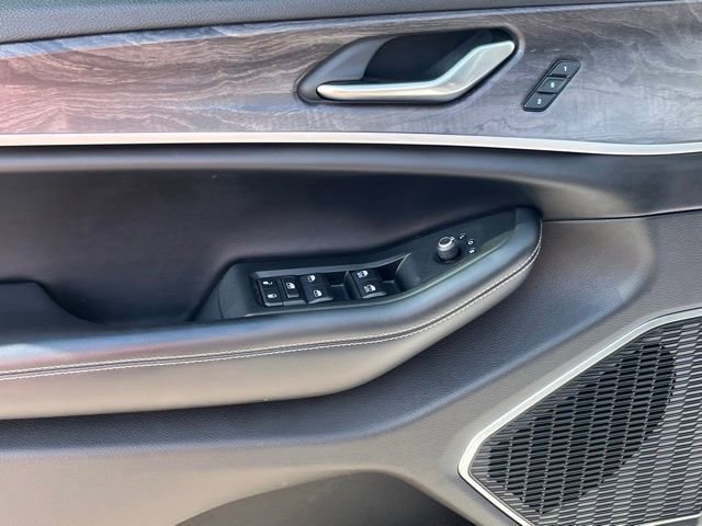 Certified 2021 Jeep Grand Cherokee L Limited AWD/4WD image 12
