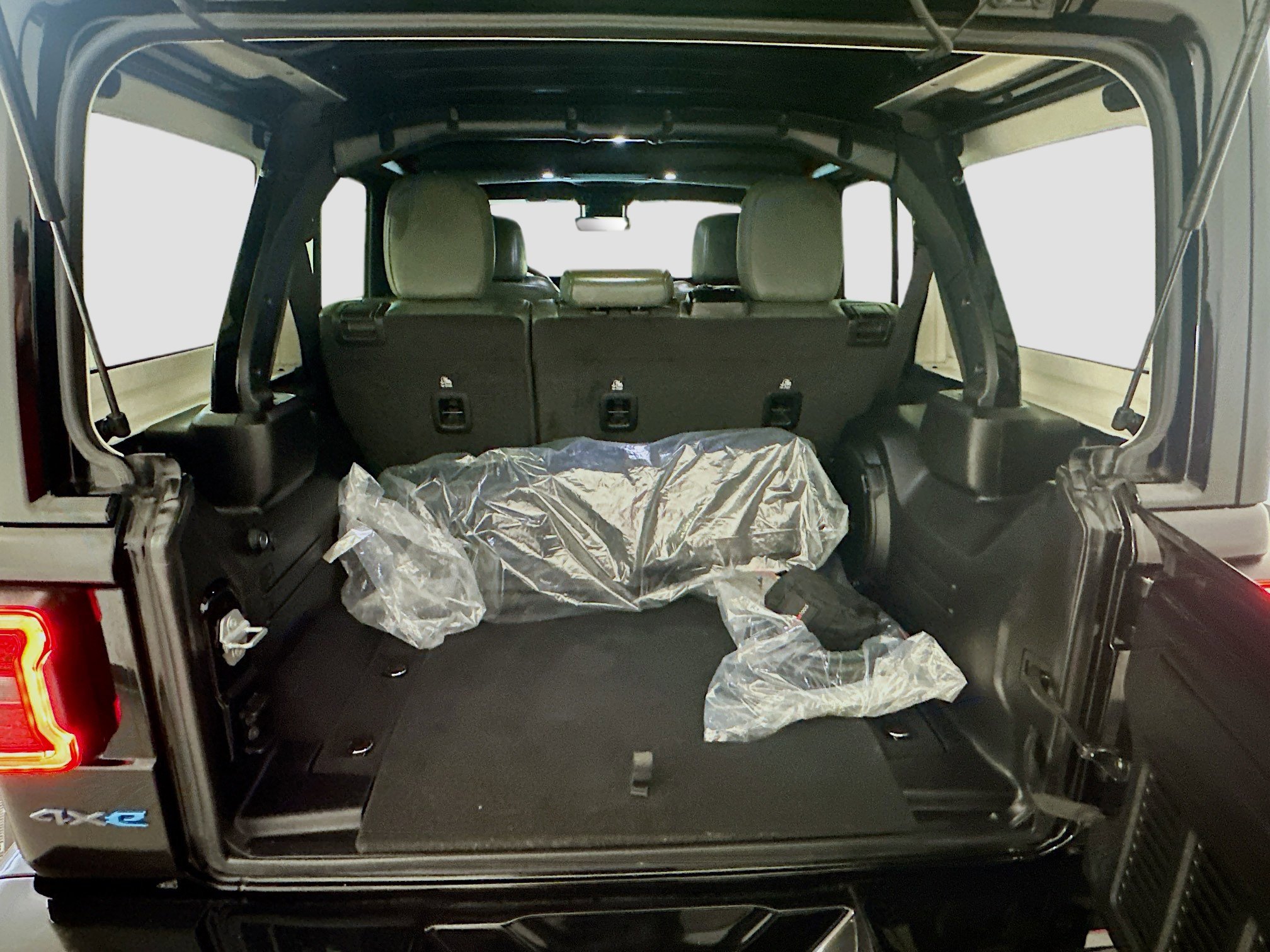 Used 2024 Jeep Wrangler High Altitude image 30