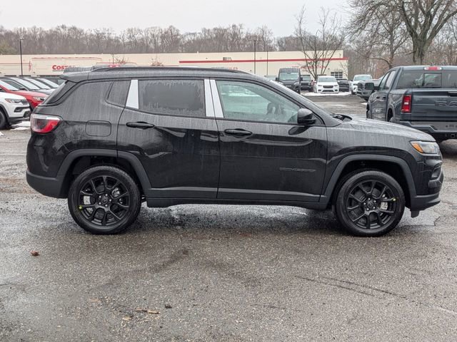 New 2026 Jeep Compass Latitude image 2