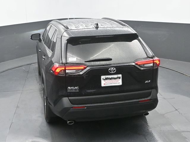 Used 2025 Toyota RAV4 XLE w/ Convenience Package image 30