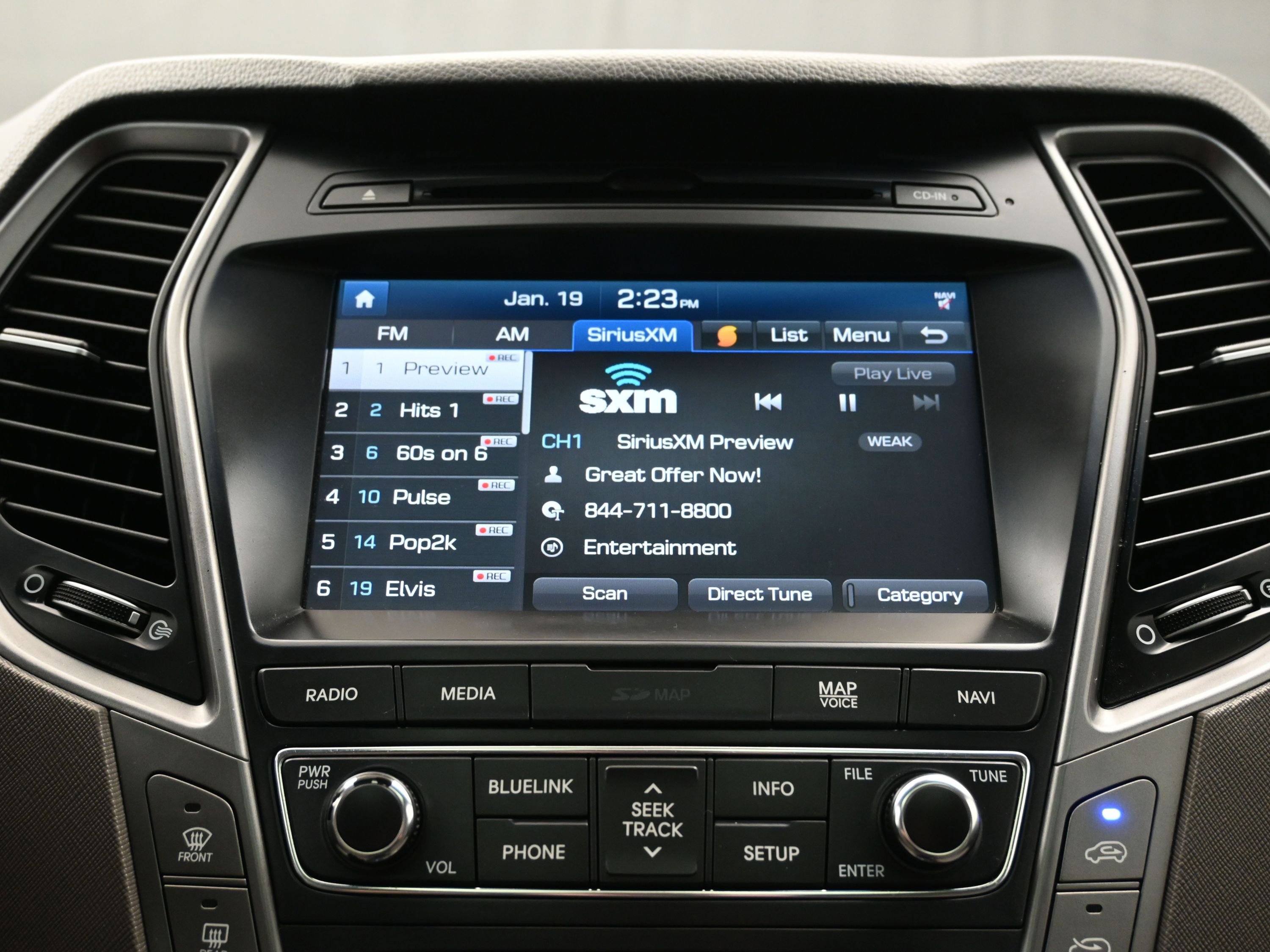 Used 2017 Hyundai Santa Fe Limited image 34