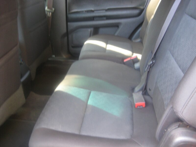 Used 2015 Ford Explorer XLT FWD image 17