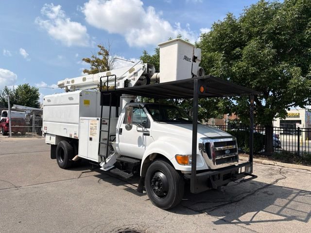 Used 2015 Ford F750 2WD Regular Cab Super Duty image 1