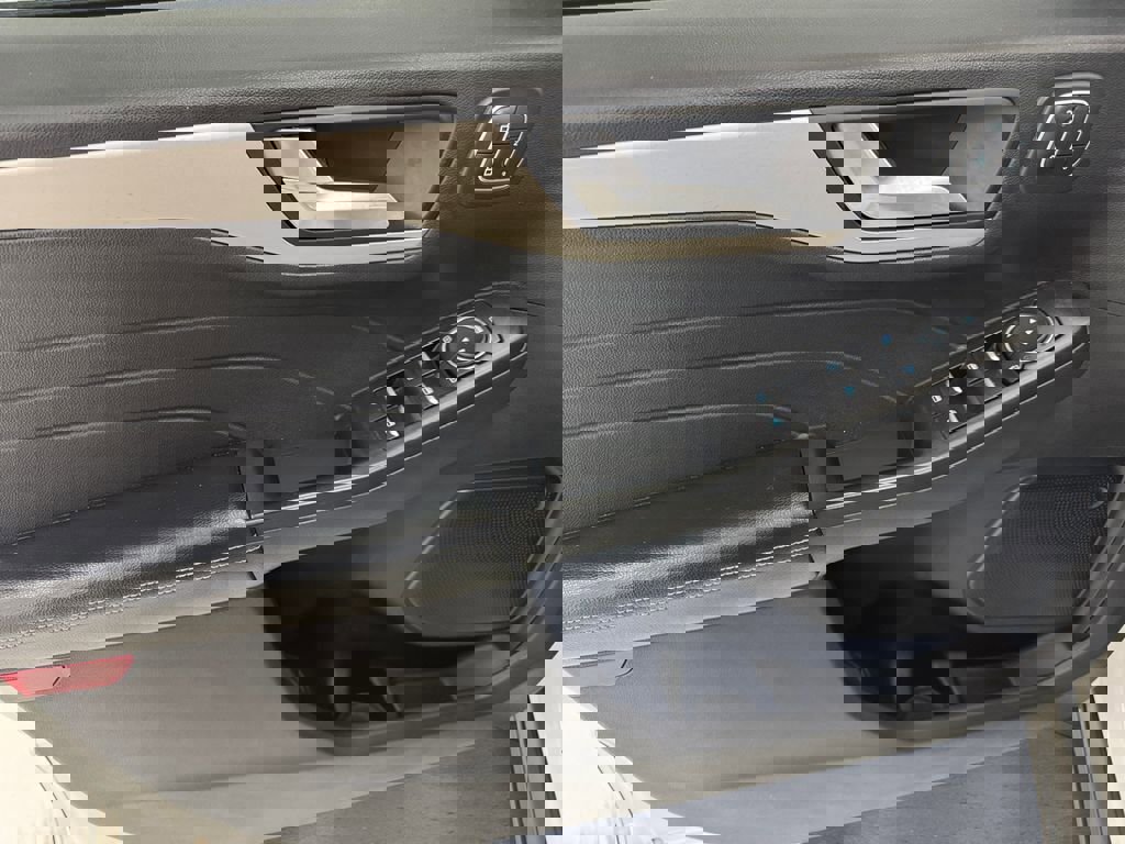 Used 2021 Ford Escape SEL w/ Technology Package image 12