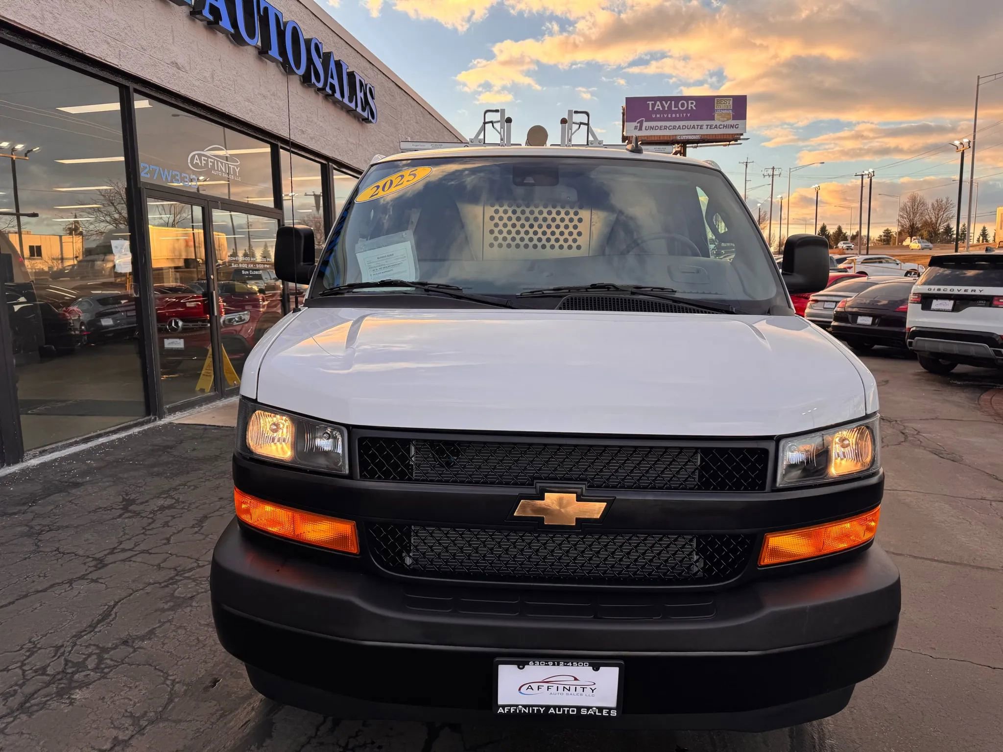 Used 2025 Chevrolet Express 2500 Extended w/ Communications Package RWD image 8
