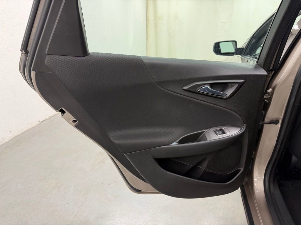 Used 2022 Chevrolet Malibu LT FWD image 14
