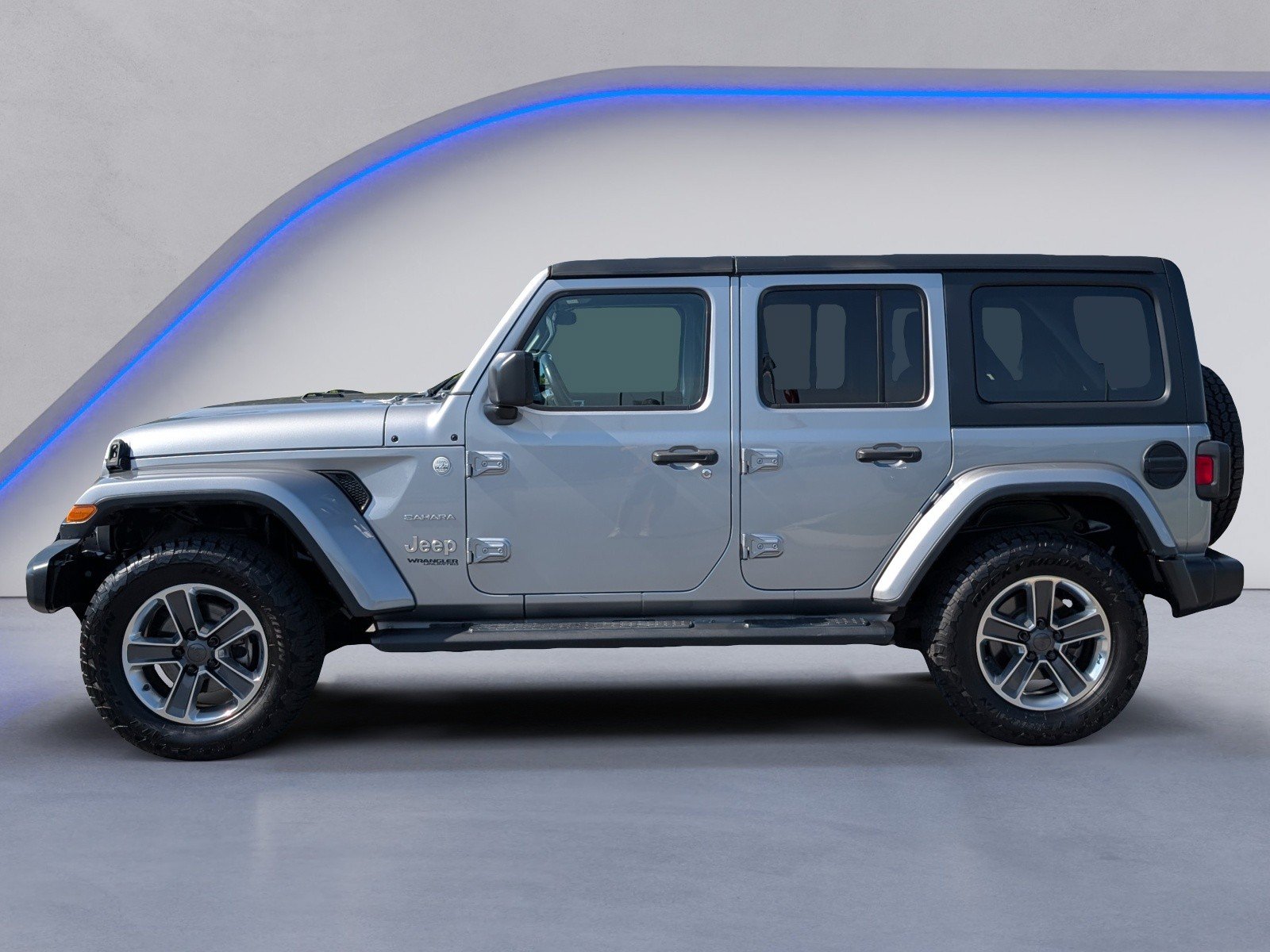 Used 2021 Jeep Wrangler Unlimited Sahara AWD/4WD image 6