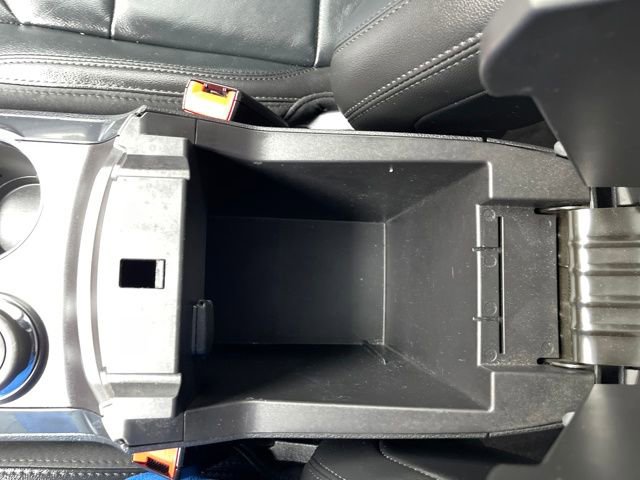 Used 2018 Ford Explorer XLT w/ Equipment Group 202A image 15