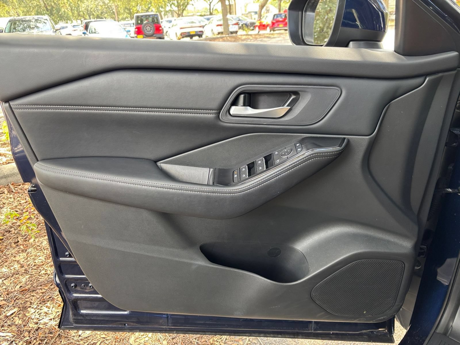 Used 2026 Nissan Rogue SL AWD/4WD image 18