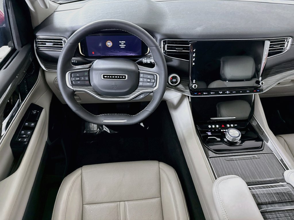 Used 2022 Jeep Wagoneer Series II w/ Premium Group I AWD/4WD image 3