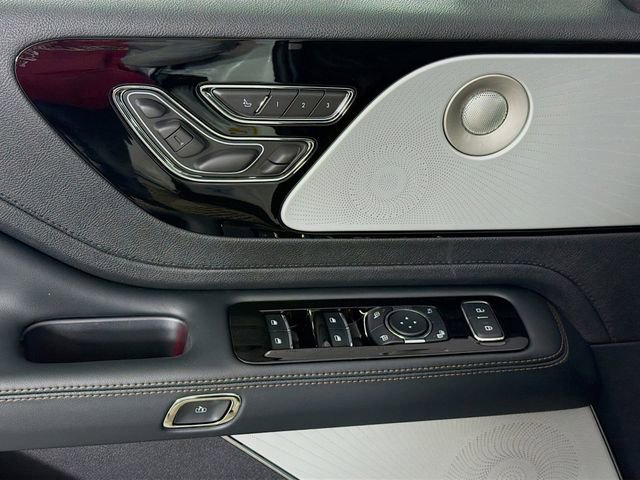New 2026 Lincoln Aviator Reserve image 18