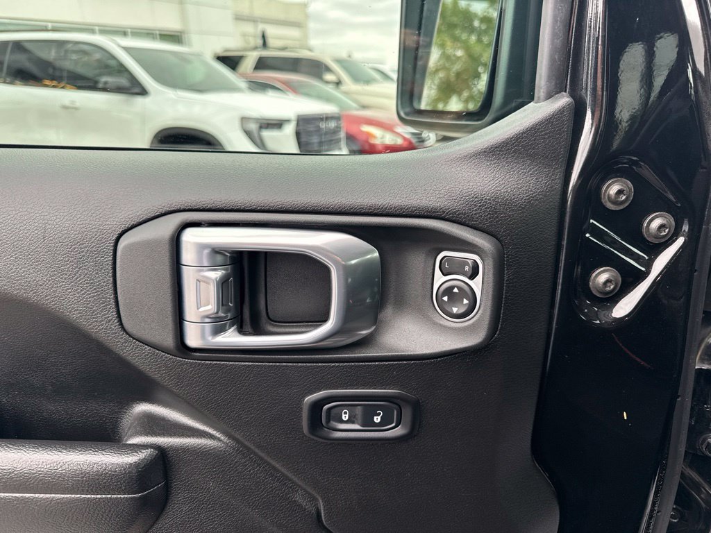 Used 2026 Jeep Gladiator Mojave AWD/4WD image 11