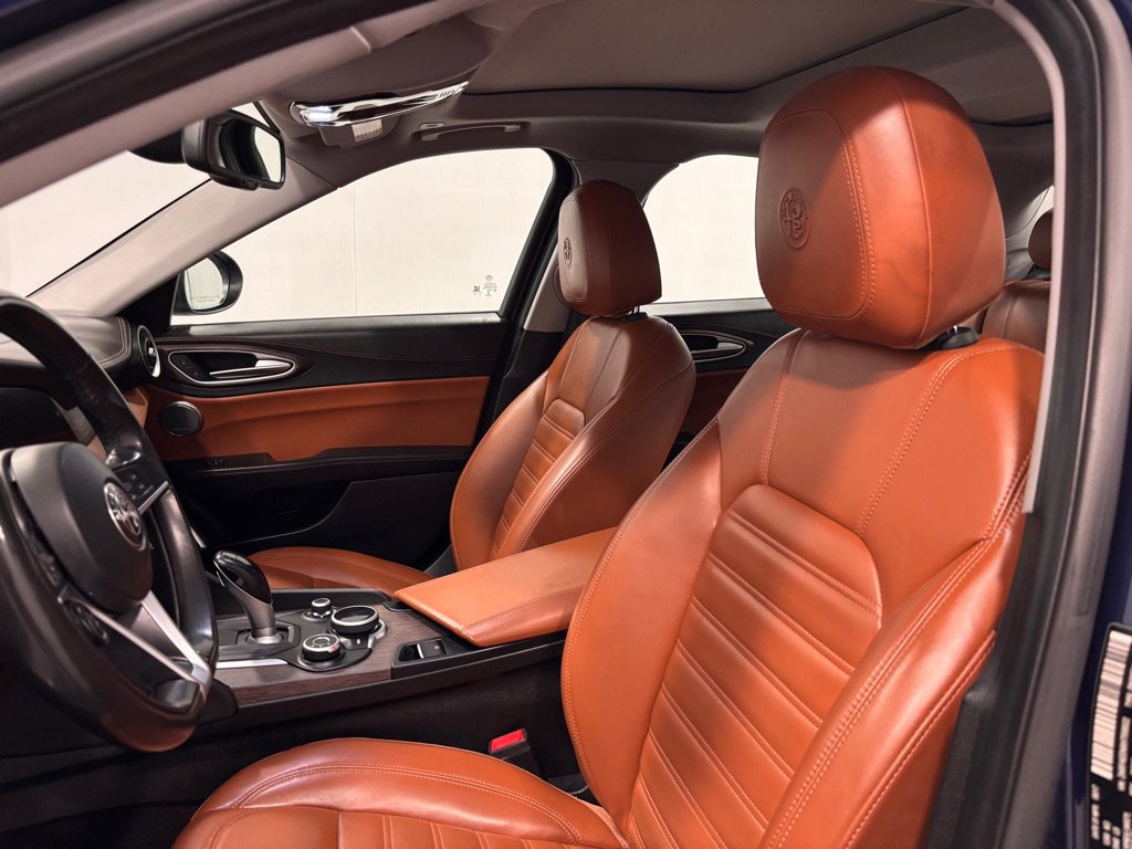 Used 2017 Alfa Romeo Giulia Ti w/ Lusso Package image 12