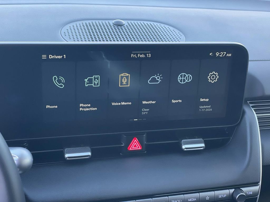 Certified 2025 Hyundai Ioniq 5 SE image 11