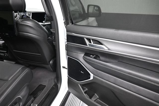 Used 2025 Jeep Wagoneer Series III w/ Premium Group I AWD/4WD image 22