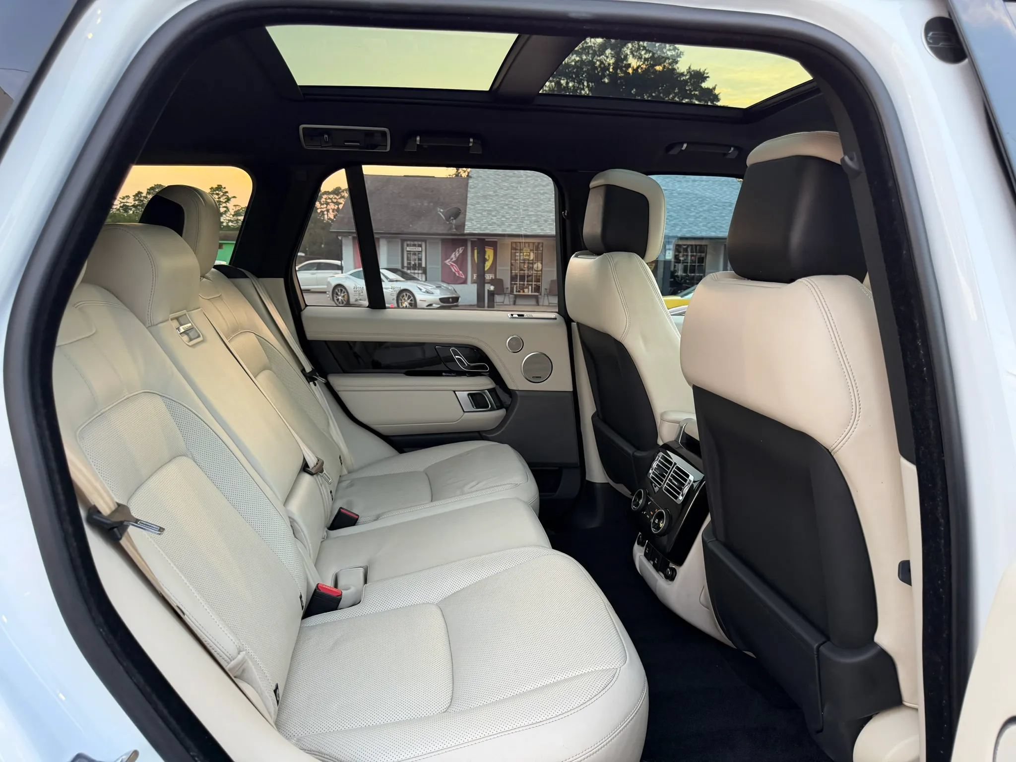 Used 2021 Land Rover Range Rover P525 Westminster Edition AWD/4WD image 24
