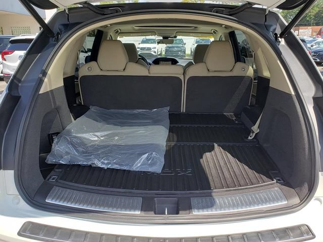Used 2017 Acura MDX w/ Technology Package AWD/4WD image 9
