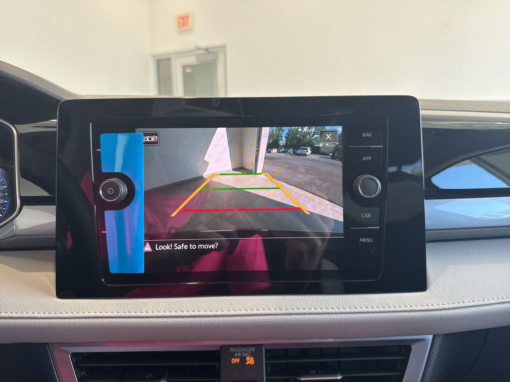 New 2025 Volkswagen Taos SEL image 23