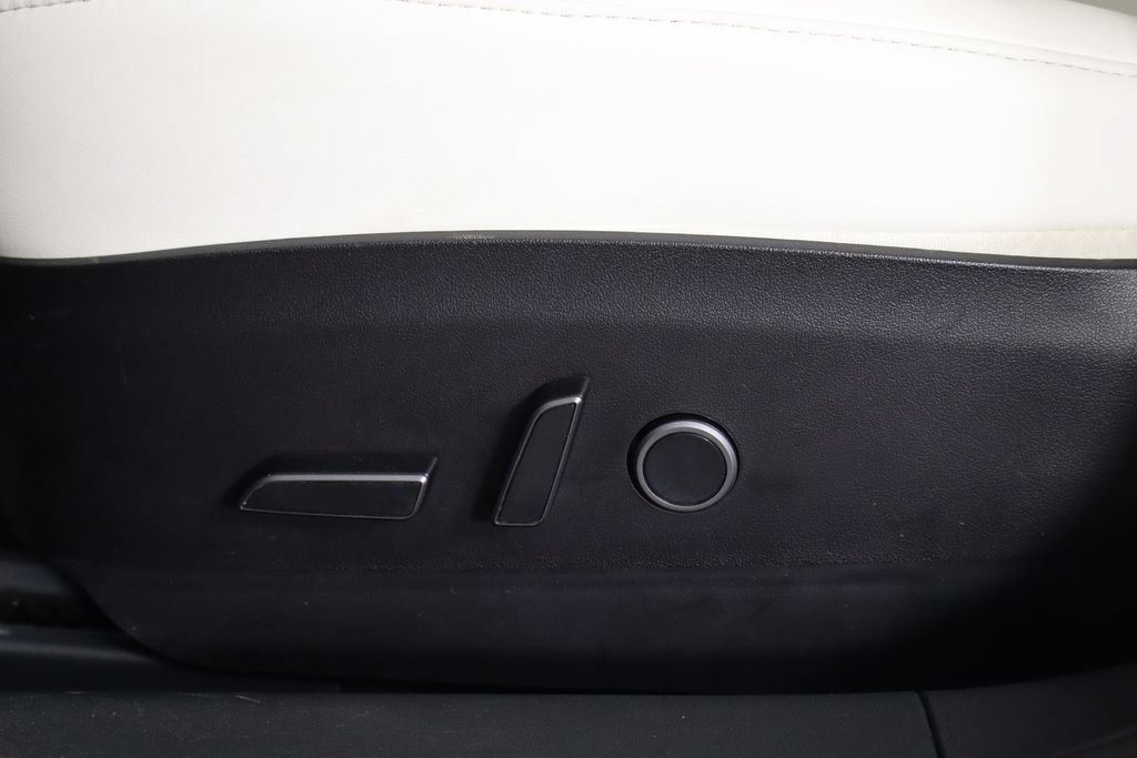 Used 2023 Tesla Model 3 Standard Range RWD image 18