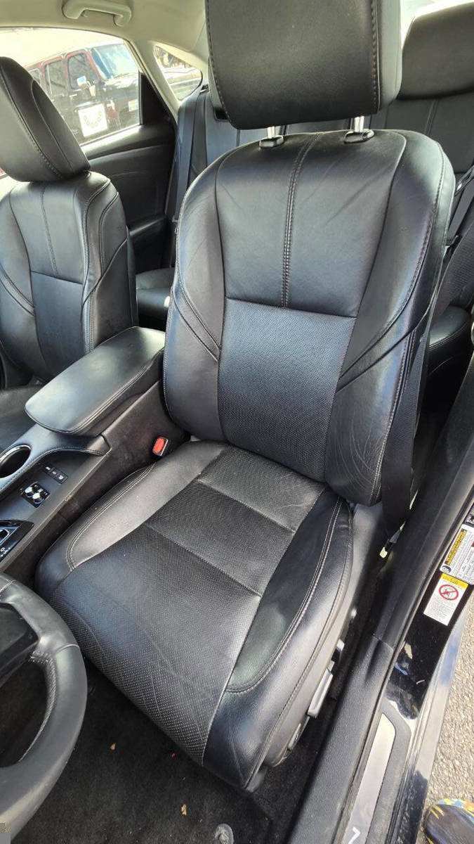 Used 2016 Toyota Avalon Limited w/ Toyota Safety Sense Package image 7