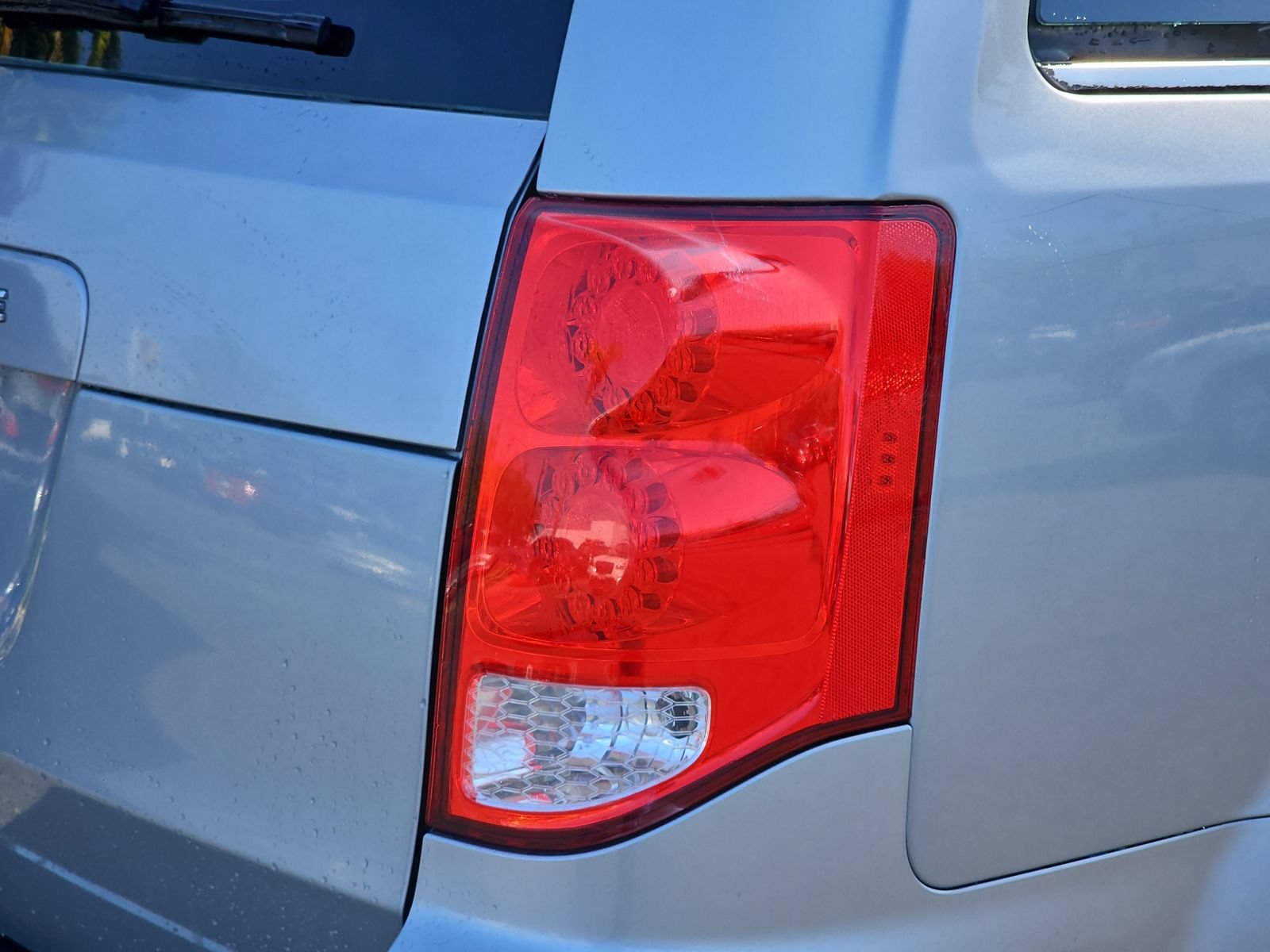 Used 2013 Dodge Grand Caravan American Value Package FWD image 11