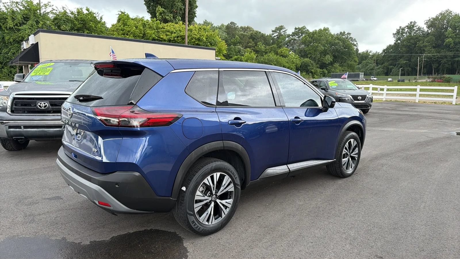 Used 2021 Nissan Rogue SV FWD image 5