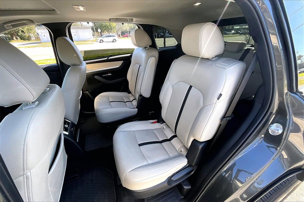 Used 2024 MAZDA CX-90 3.3 Turbo w/ Preferred Package image 19