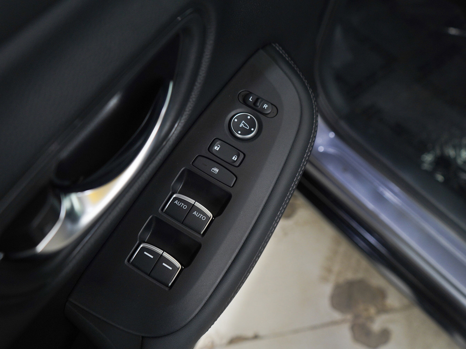 Used 2023 Honda HR-V EX-L image 20