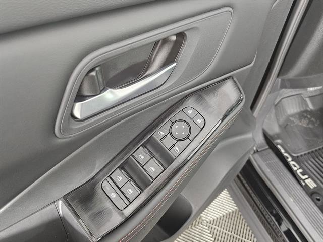 New 2026 Nissan Rogue SV image 39