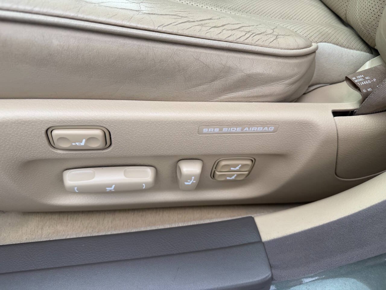 Used 2005 Lexus LS 430 w/ Modern Luxury Pkg RWD image 20