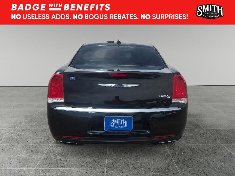 Used 2018 Chrysler 300 C w/ Safetytec Plus Group RWD image 5