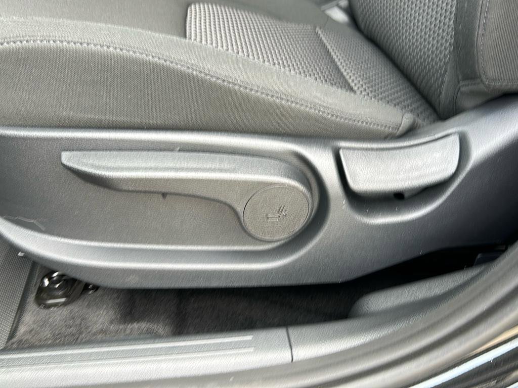 New 2025 Kia Sportage LX image 18