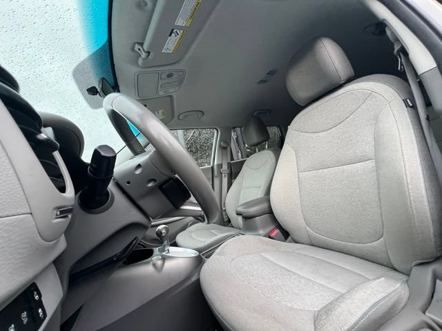 Used 2016 Kia Soul EV FWD image 16