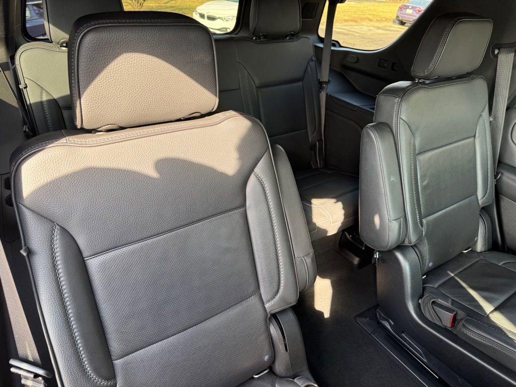 Used 2021 GMC Yukon Denali w/ Denali Premium Package AWD/4WD image 32