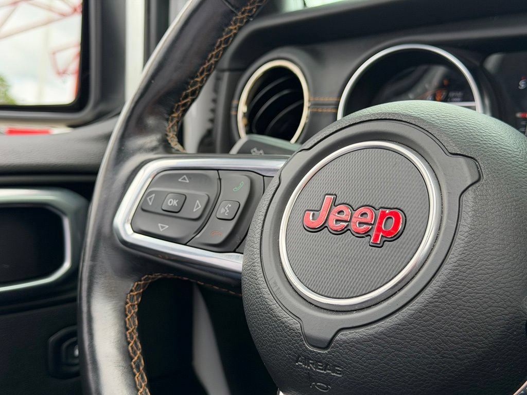Used 2022 Jeep Wrangler Unlimited Sahara AWD/4WD image 18