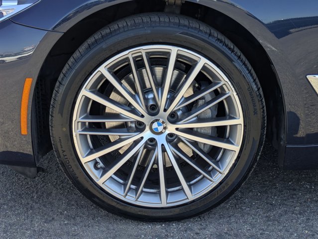 Used 2018 BMW 530i xDrive AWD/4WD image 25