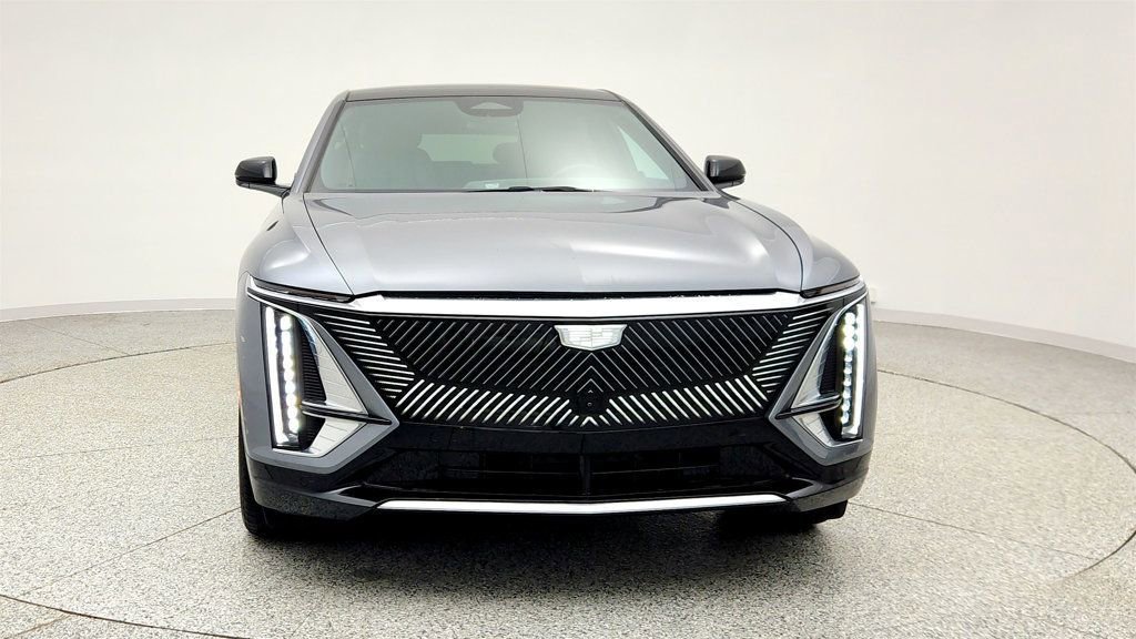 Used 2023 Cadillac Lyriq AWD image 2