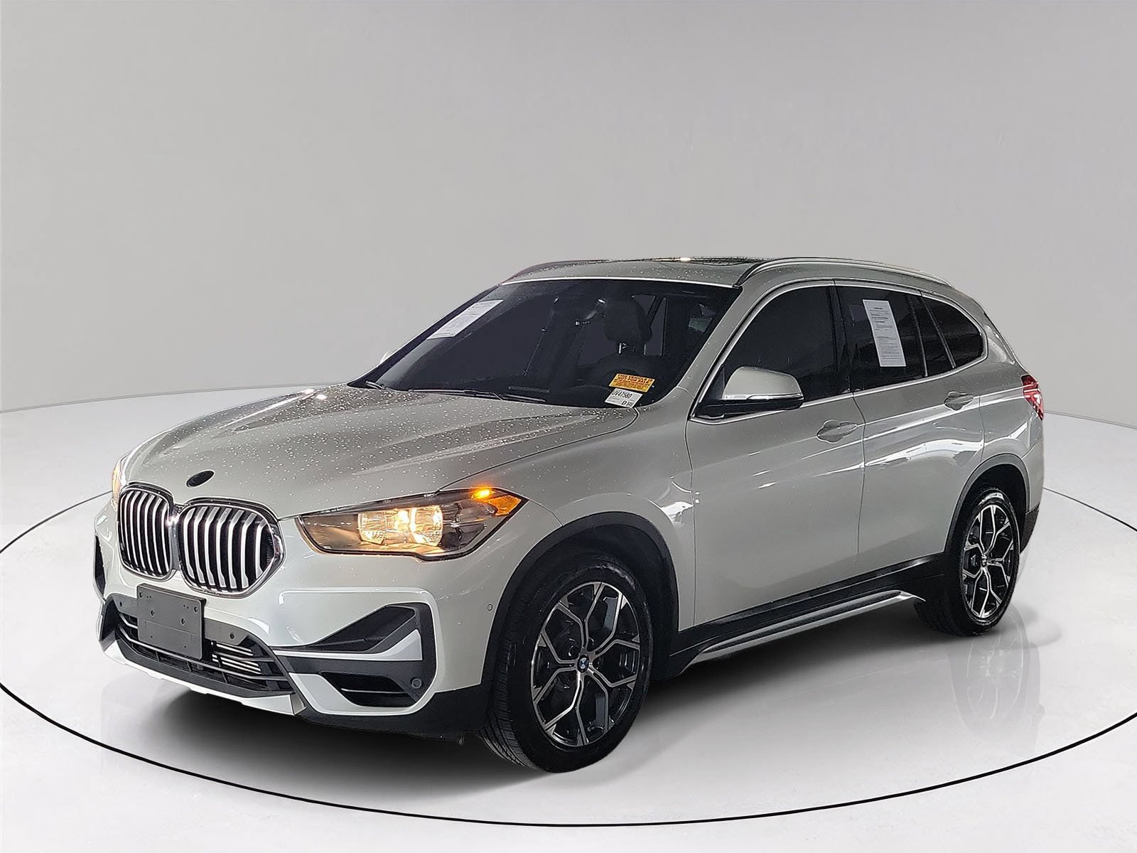 Used 2022 BMW X1 xDrive28i w/ Convenience Package AWD/4WD image 3
