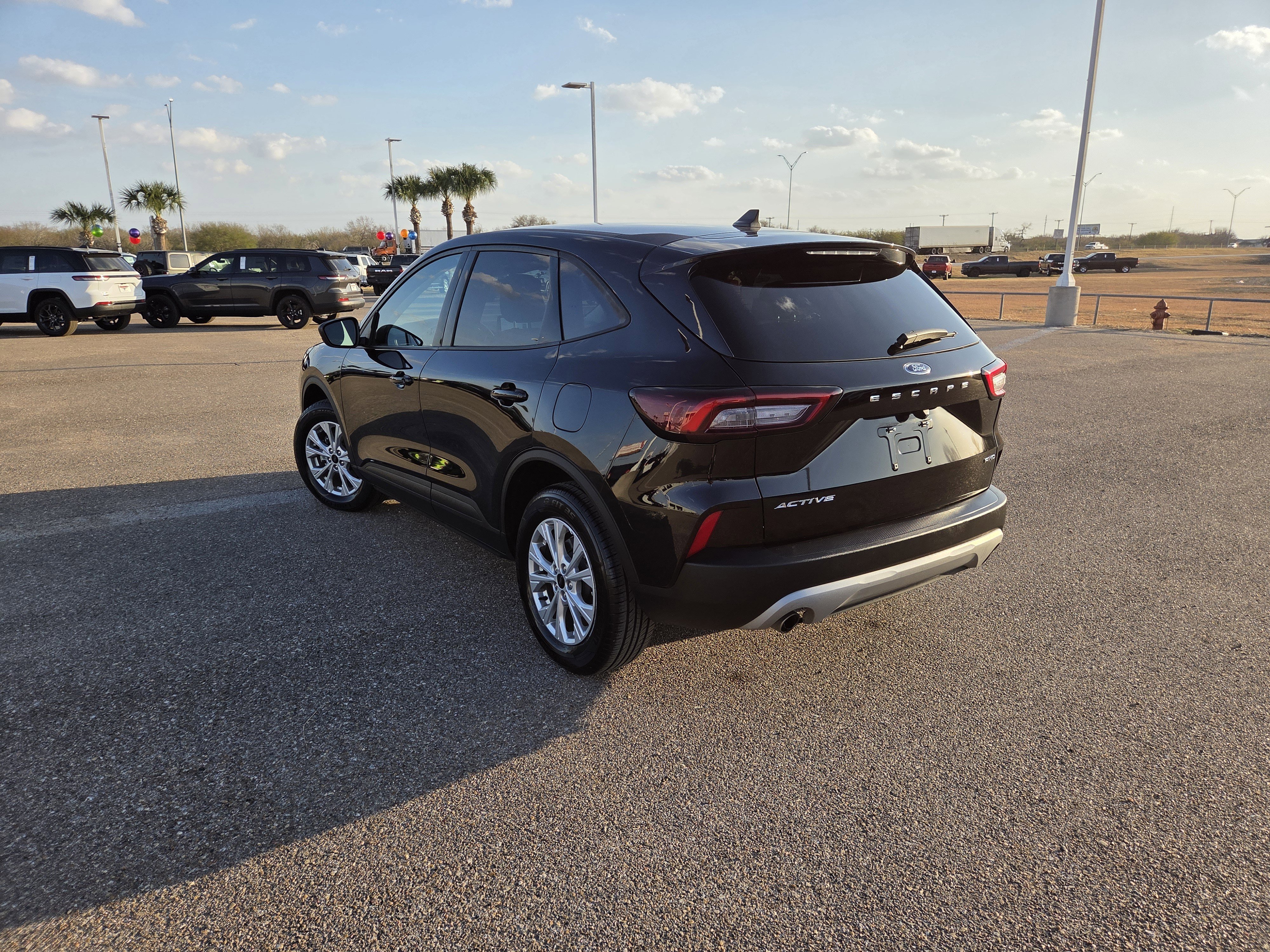 Used 2025 Ford Escape Active image 5