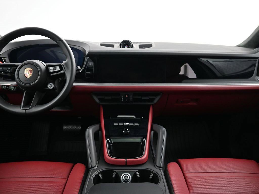 Certified 2026 Porsche Cayenne Coupe image 9