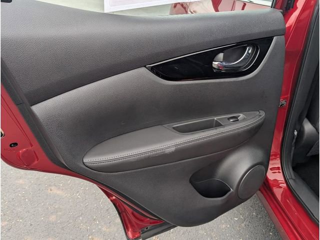 Used 2022 Nissan Rogue Sport SL w/ Premium Package image 10