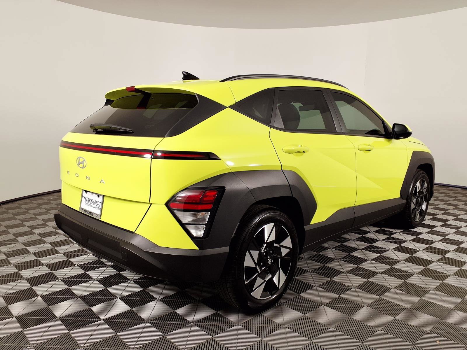 Certified 2025 Hyundai Kona SEL image 4