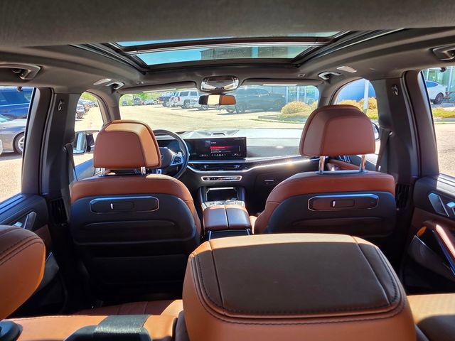 Used 2024 BMW X5 M60i AWD/4WD image 33