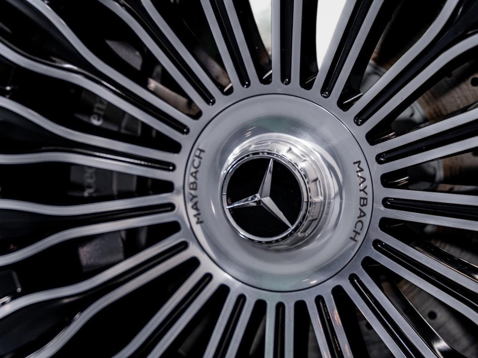 Used 2025 Mercedes-Benz Maybach S 680 4MATIC image 9