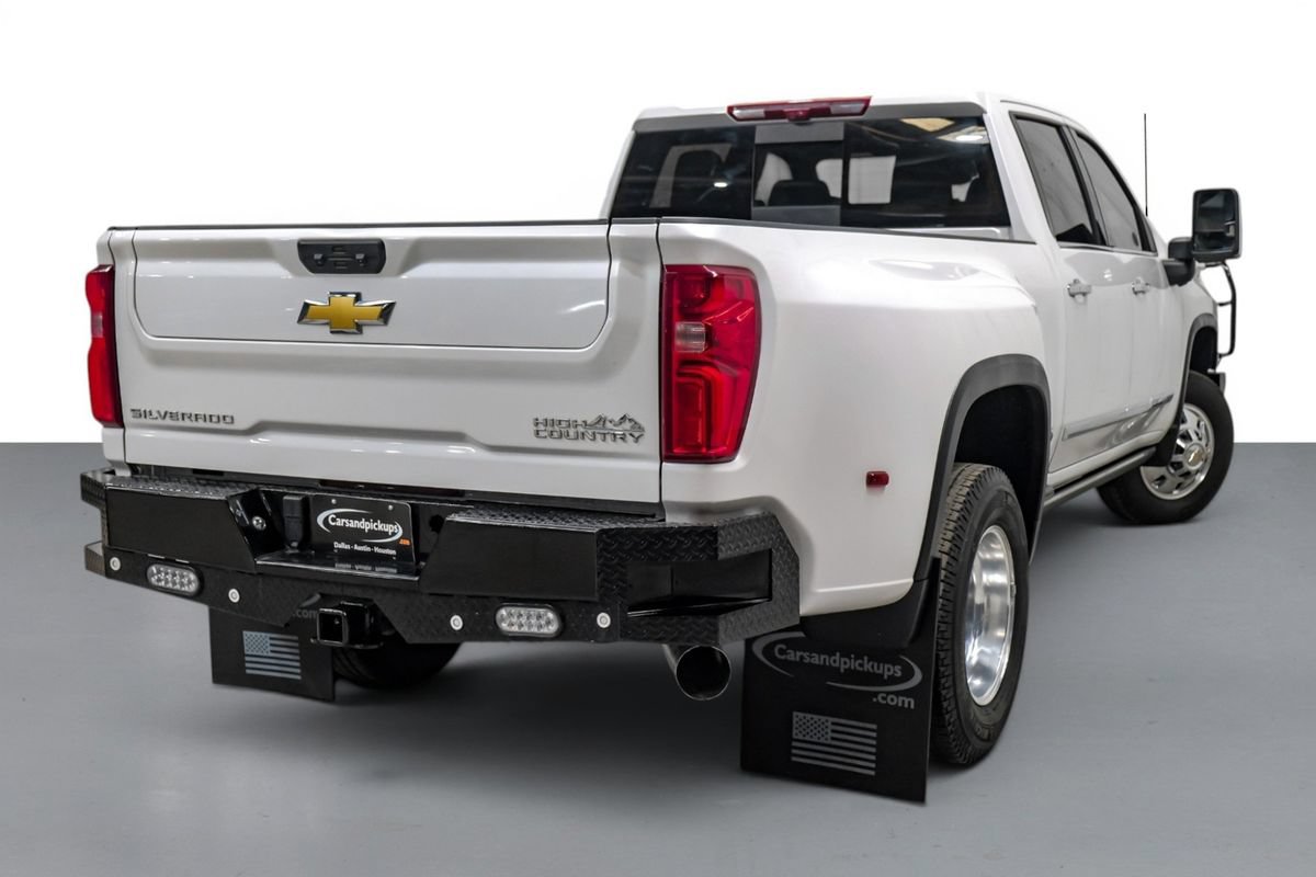 Used 2025 Chevrolet Silverado 3500 High Country w/ High Country Premium Package AWD/4WD image 6