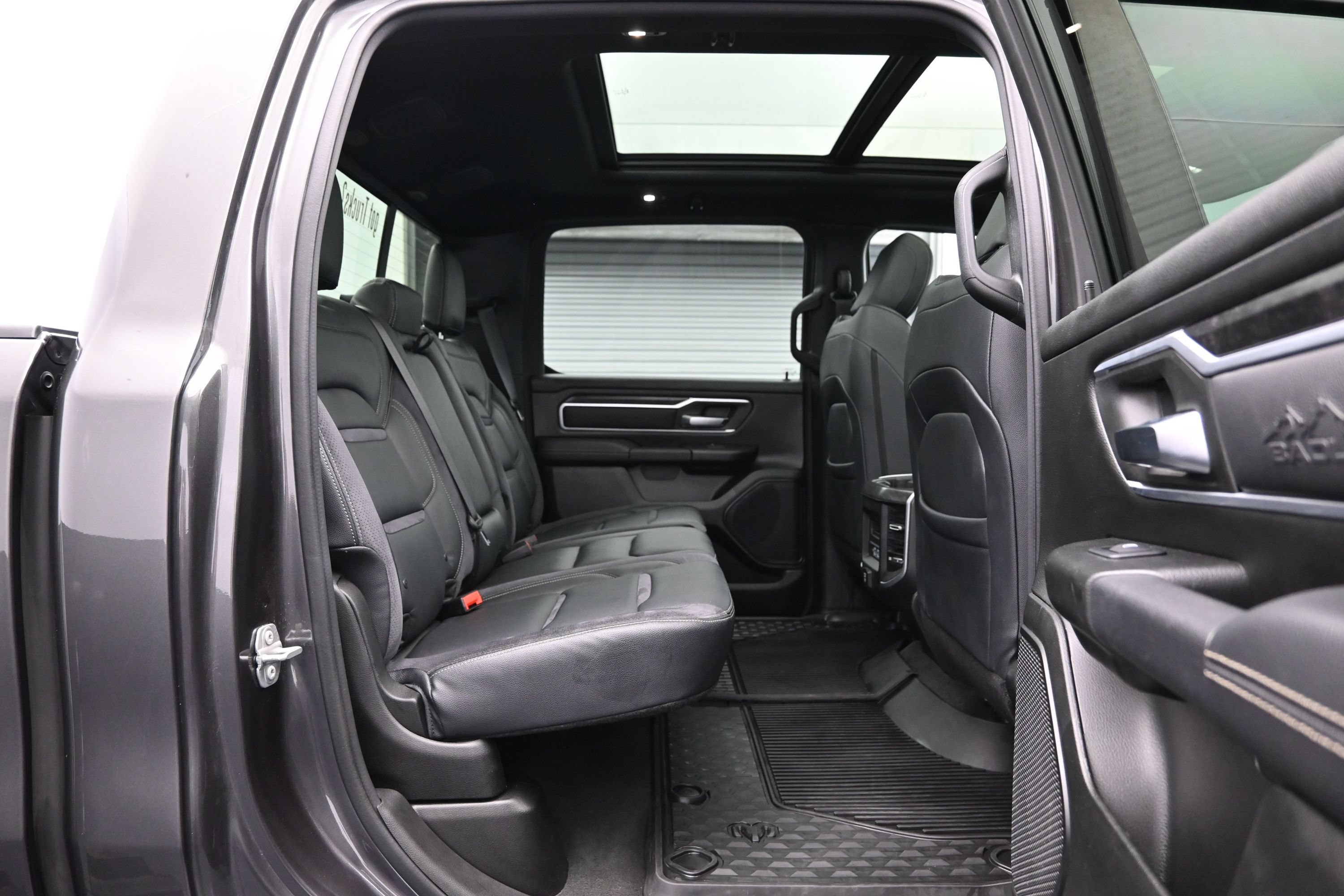 Used 2022 RAM 1500 Big Horn AWD/4WD image 12