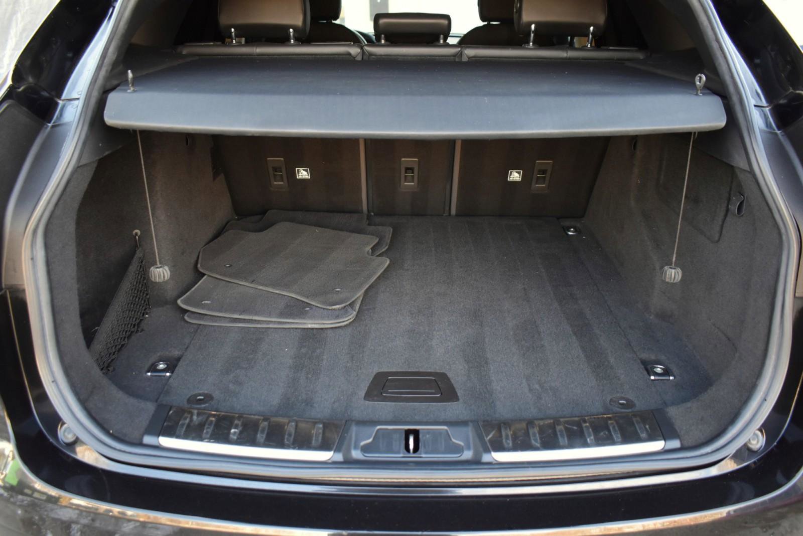 Used 2019 Jaguar F-PACE Prestige image 47