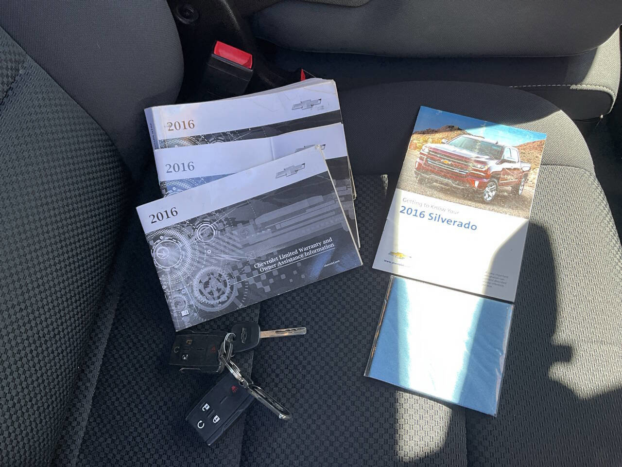 Used 2016 Chevrolet Silverado 1500 LT w/ All Star Edition image 21